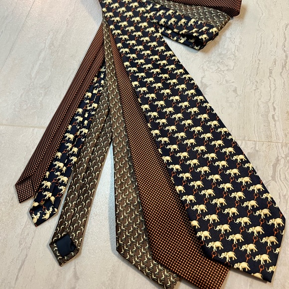 Rene Chagal Dress Tie, Classy ELEPHANT Statement - Picture 7 of 9